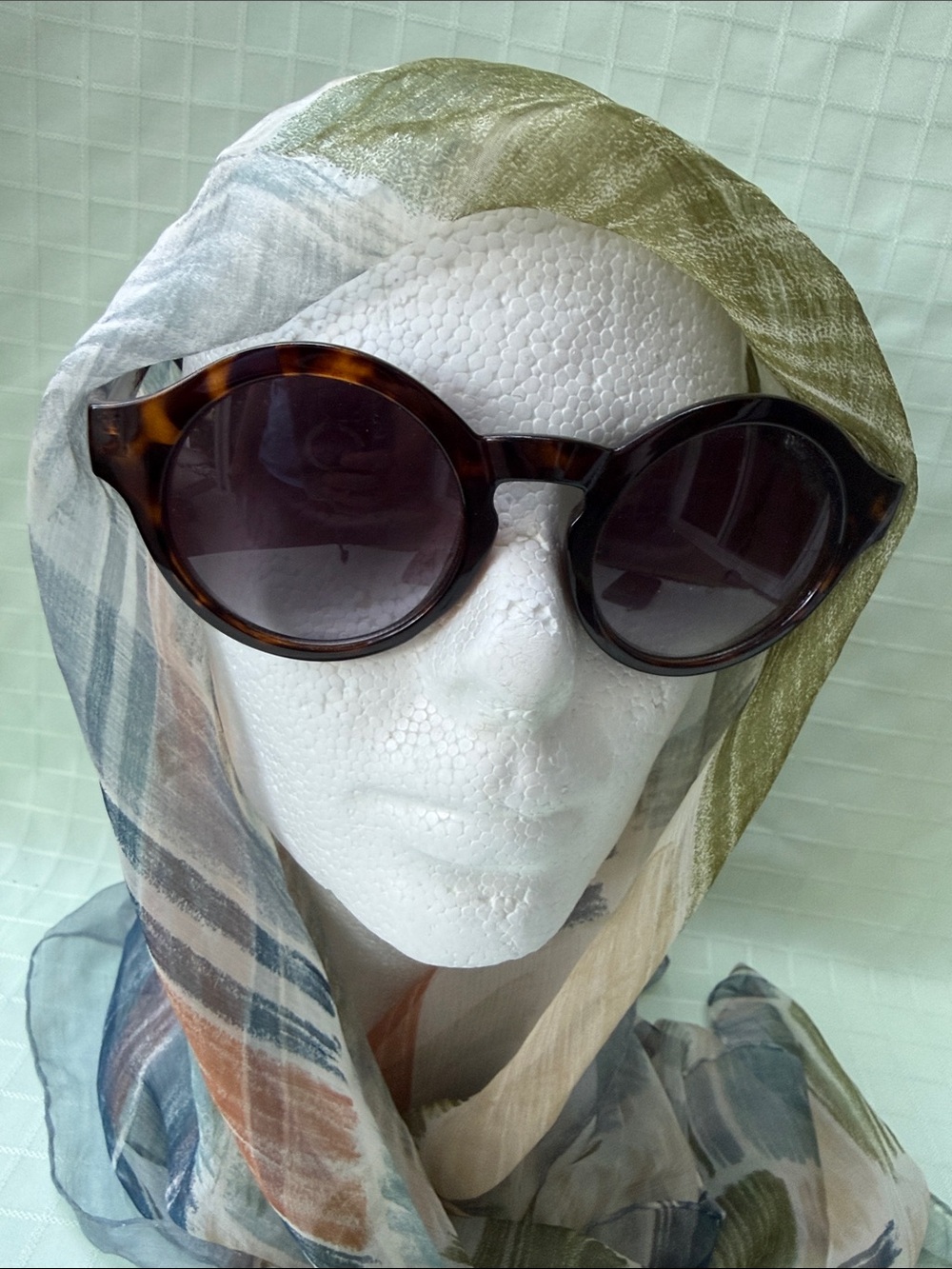 Vintage Tortoiseshell Round Women's Sunglasses - Unbranded